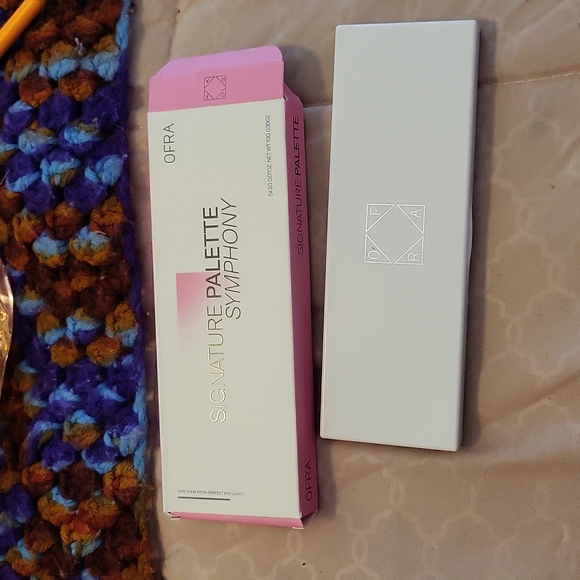 OFRA SIGNATURE PALETTE IN SYMPHONY - Picture 2 of 4